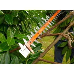 Black & Decker Hedge Trimmer 60cm 600w